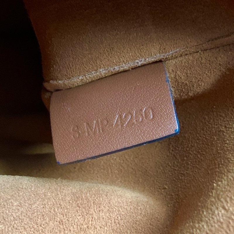 CELINE0482