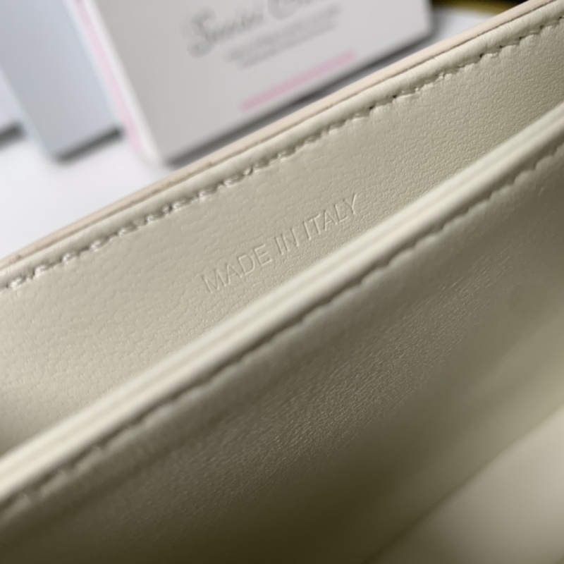 CELINE0579