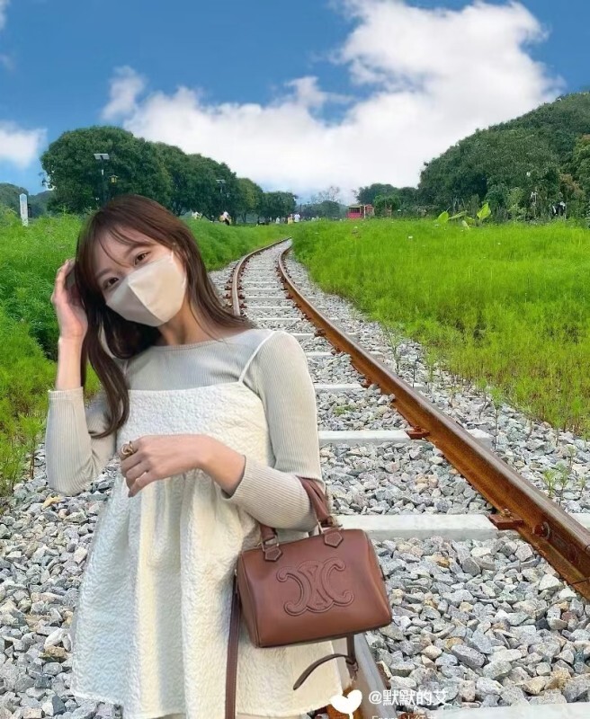 CELINE 0028
