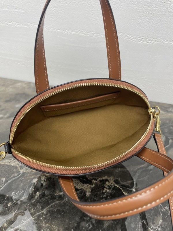 CELINE0740