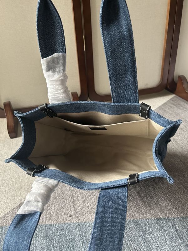 CELINE0389