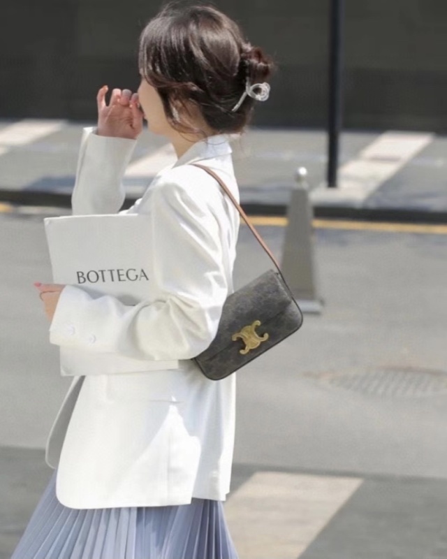 CELINE 0076