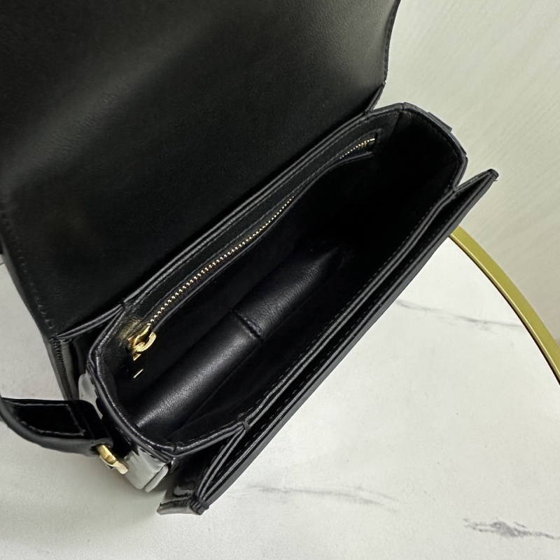 CELINE0572