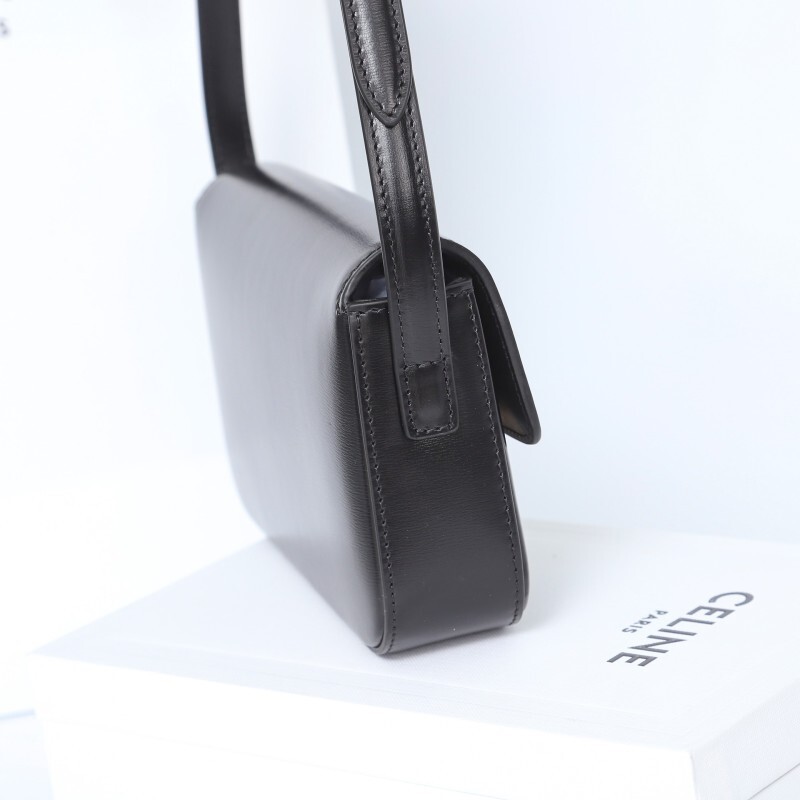 CELINE 0083