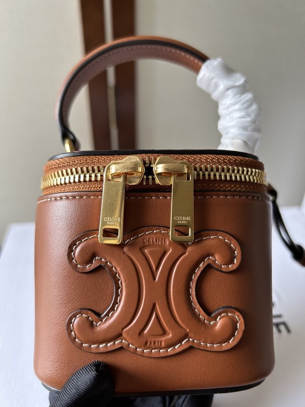 CELINE0249
