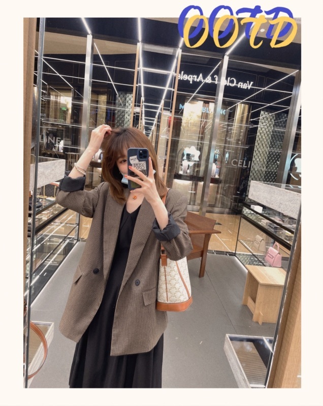 CELINE 0043