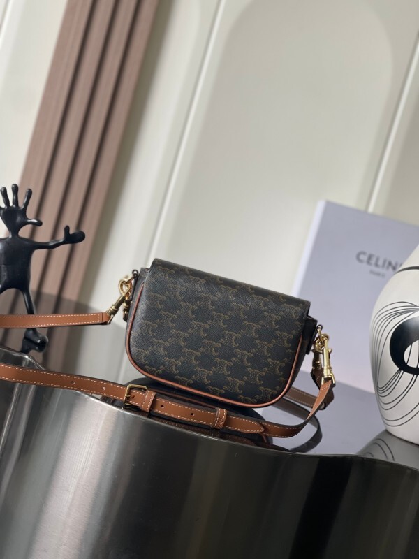 CELINE 0275