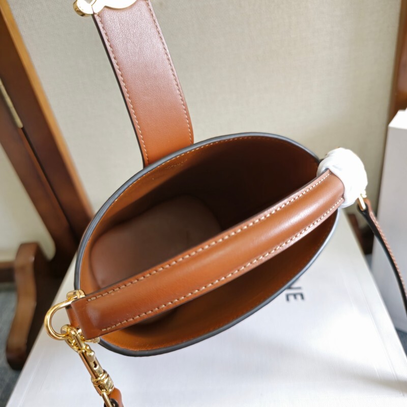 CELINE0458