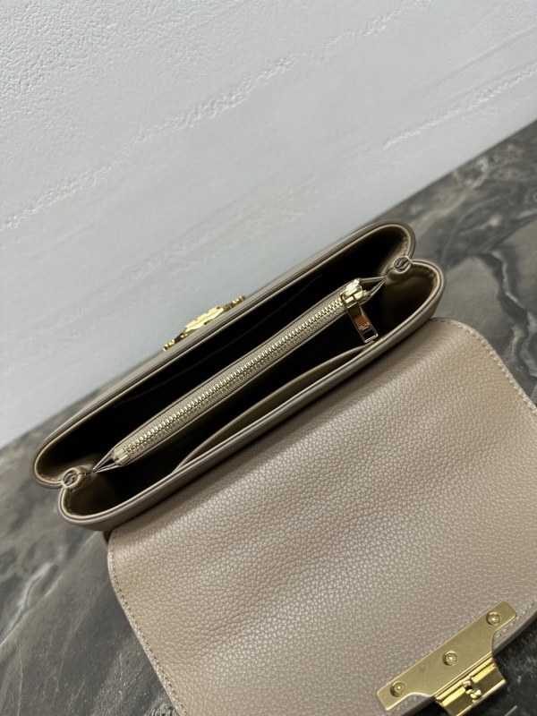 CELINE0776