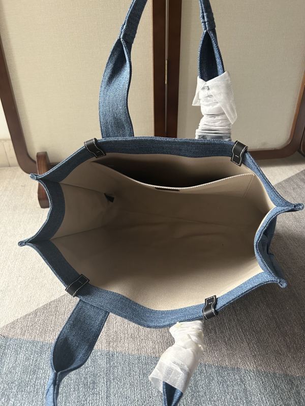CELINE0390