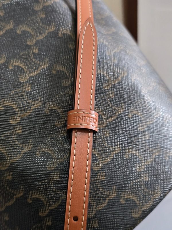 CELINE0452