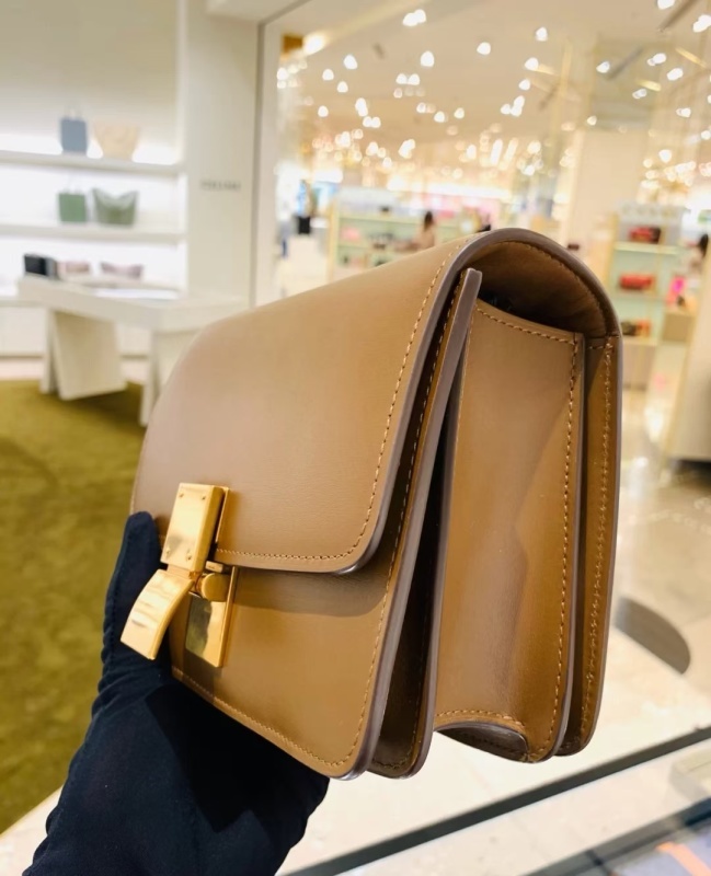 CELINE0242