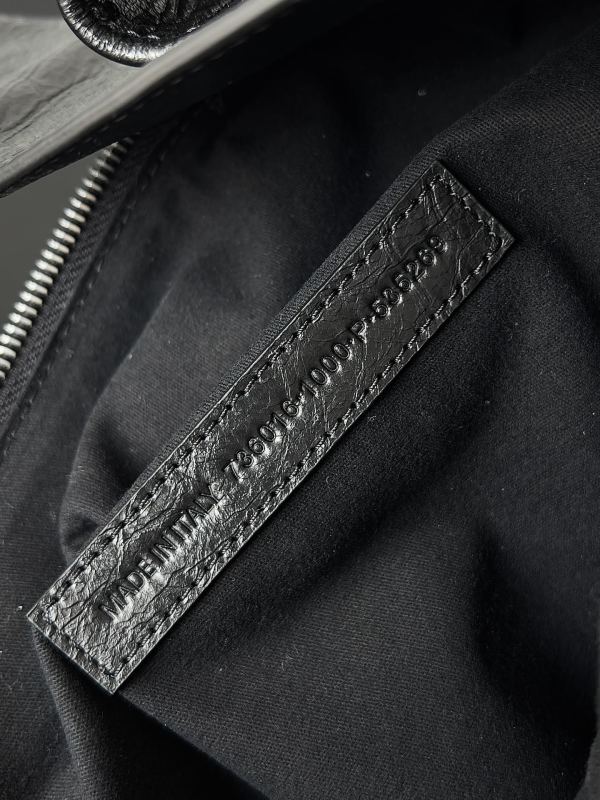 Balenciaga 0049