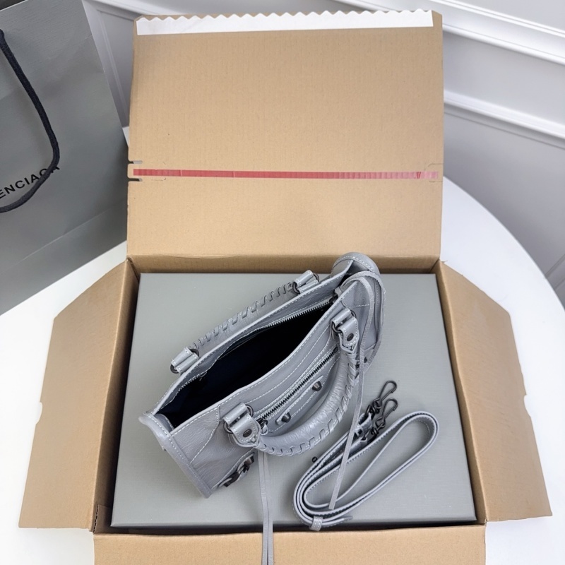Balenciaga 0220