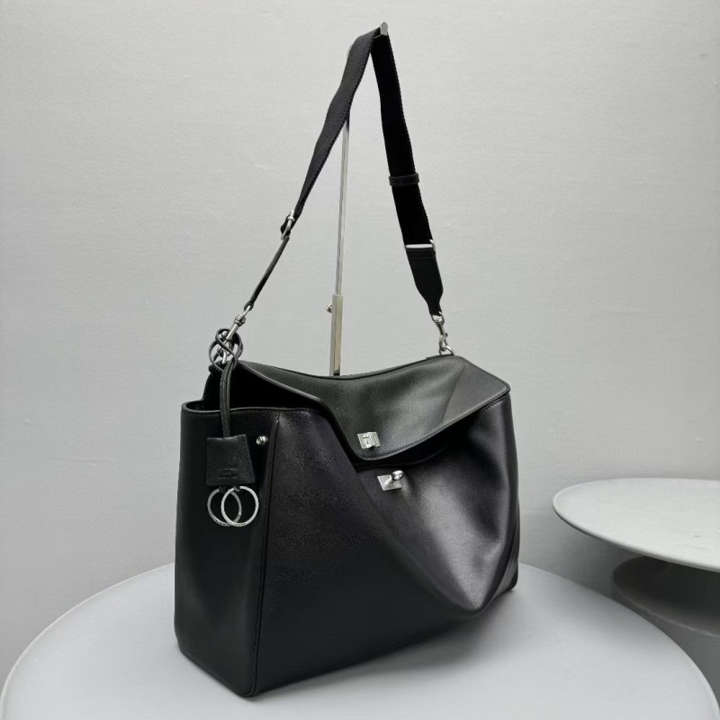 Balenciaga 0054