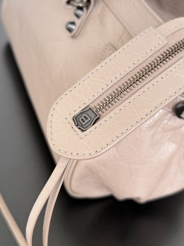 Balenciaga 0057