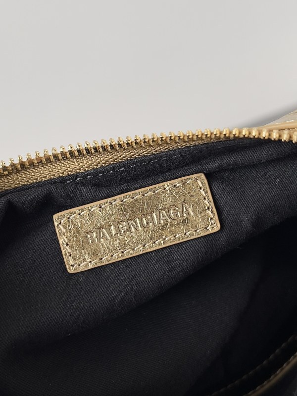 Balenciaga 0105
