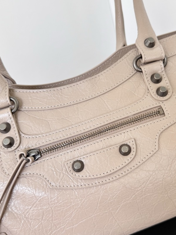 Balenciaga 0057