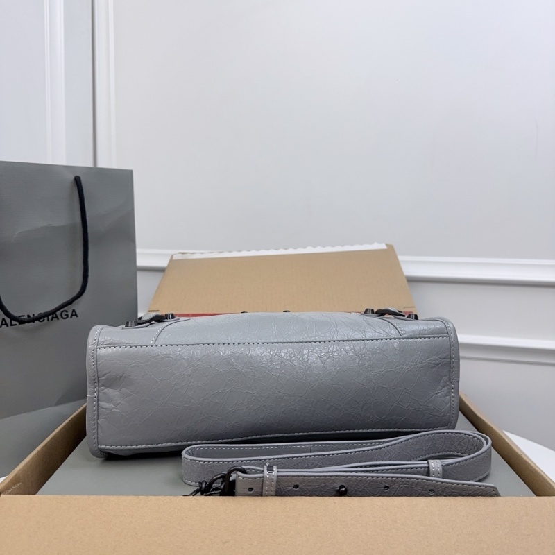 Balenciaga 0235