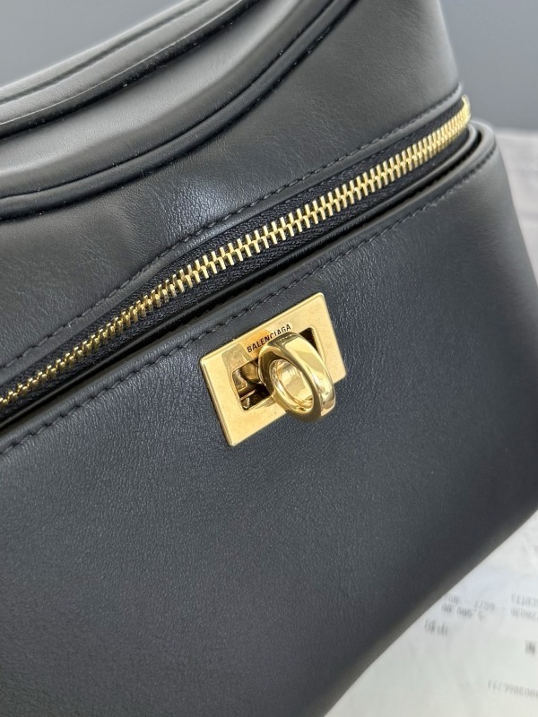 Balenciaga 0025