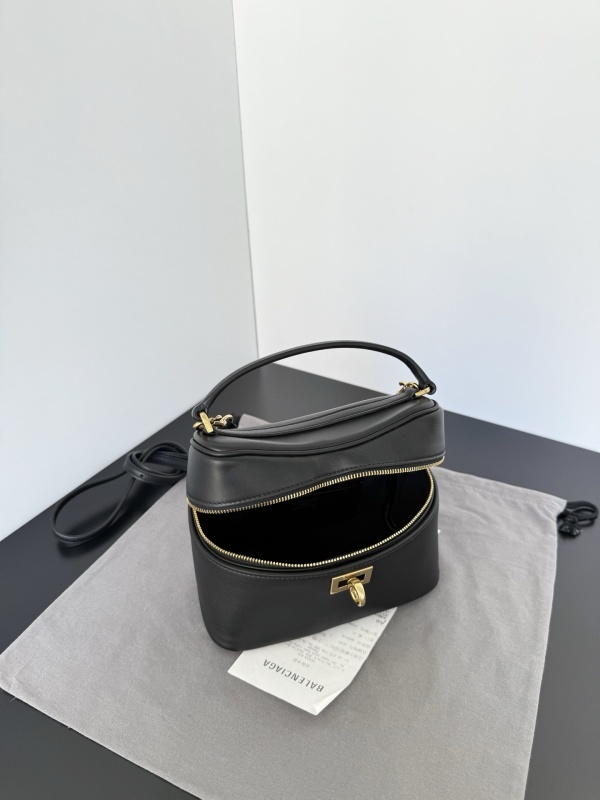 Balenciaga 0025