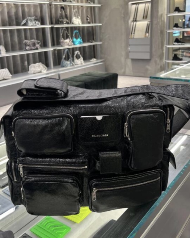 Balenciaga 0040
