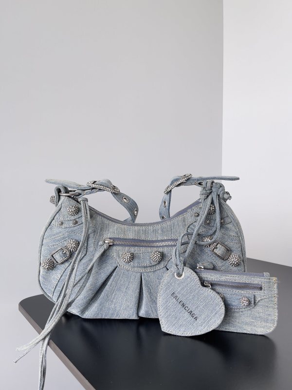 Balenciaga 0132