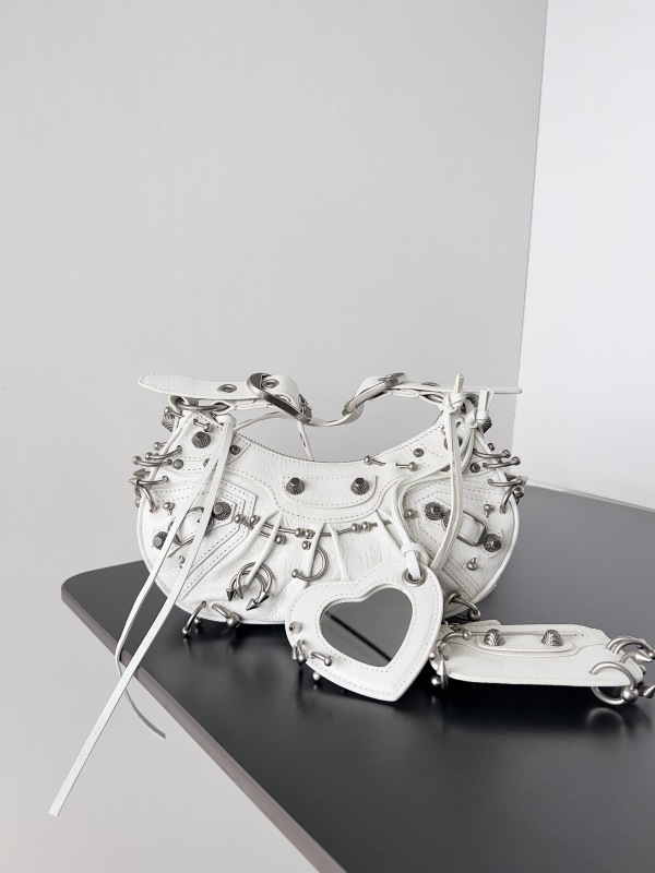 Balenciaga 0120
