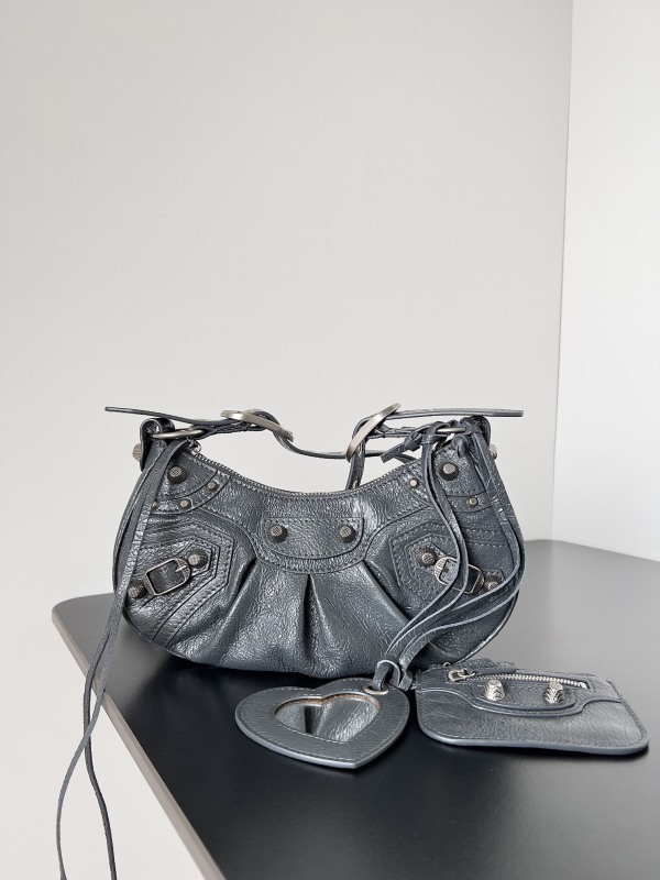 Balenciaga 0110