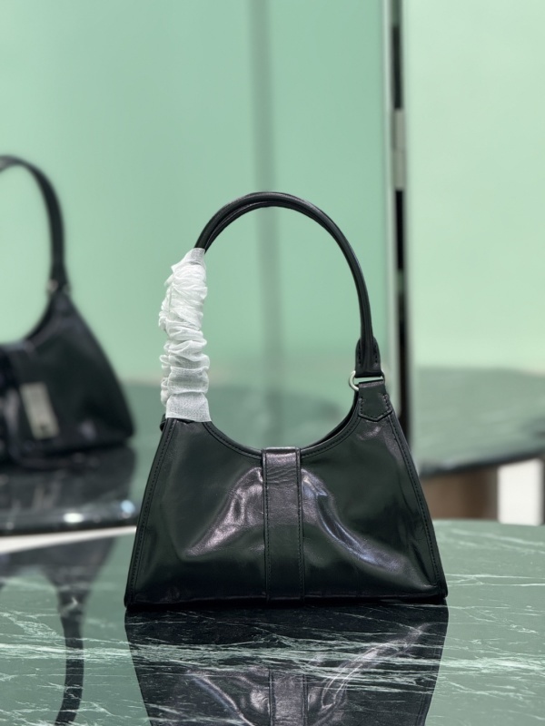 Balenciaga 0000