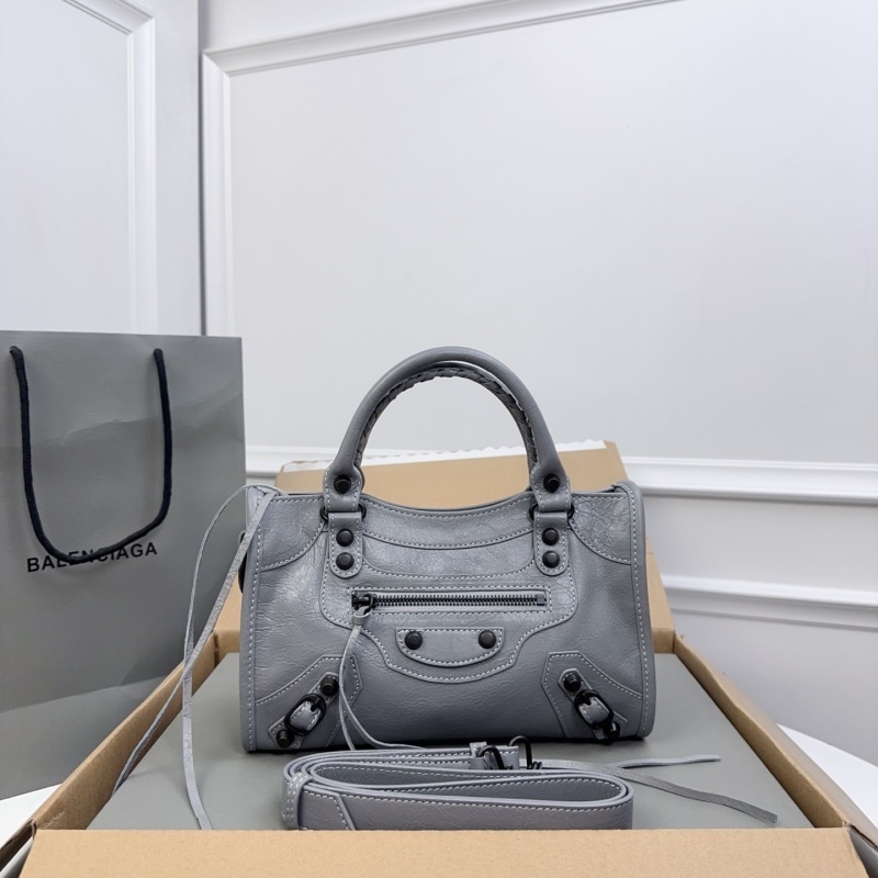 Balenciaga 0220