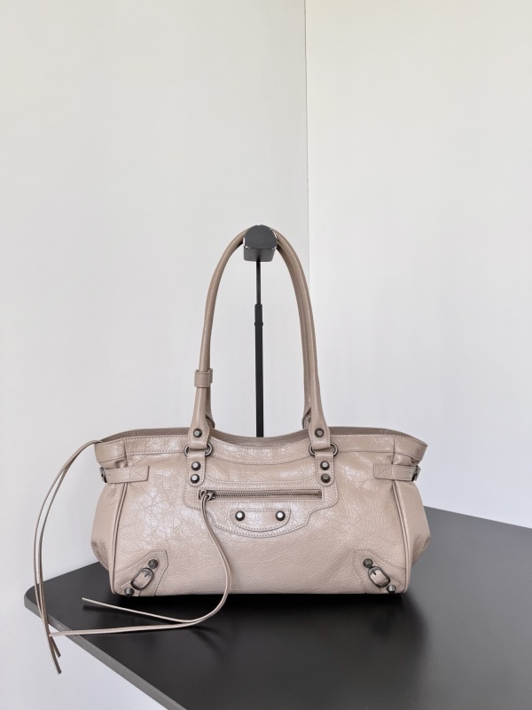 Balenciaga 0057