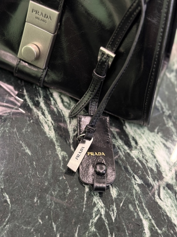 Balenciaga 0000