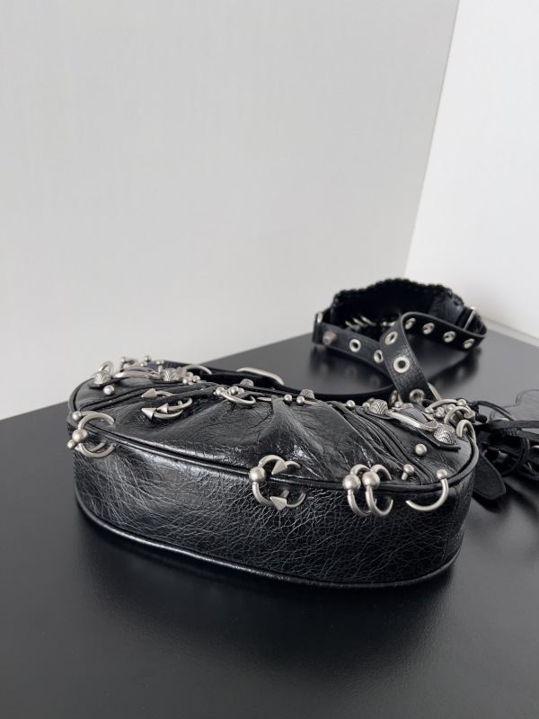 Balenciaga 0121