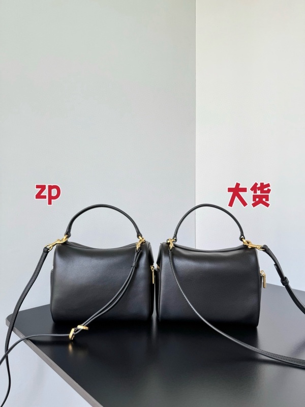 Balenciaga 0024