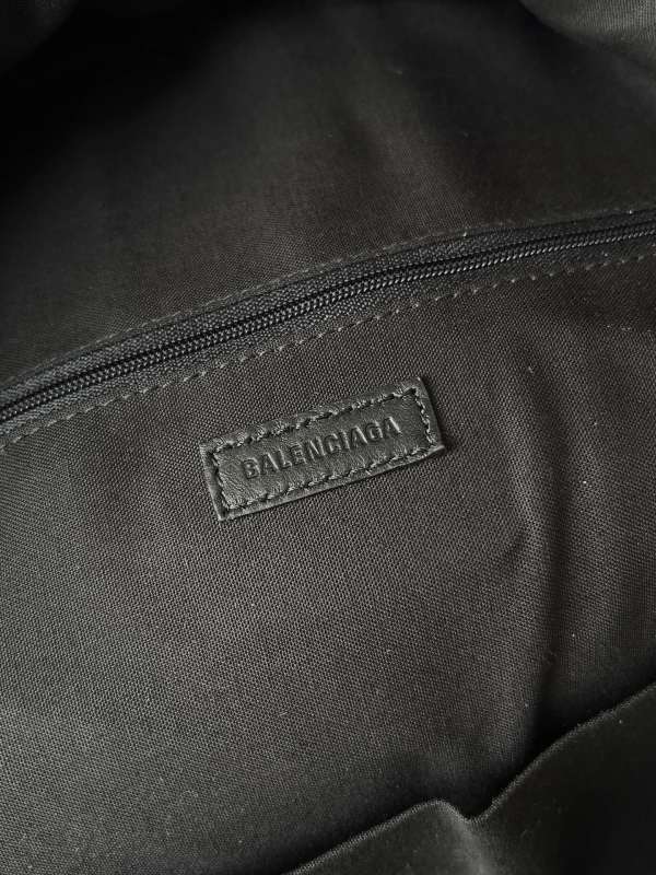 Balenciaga 0057