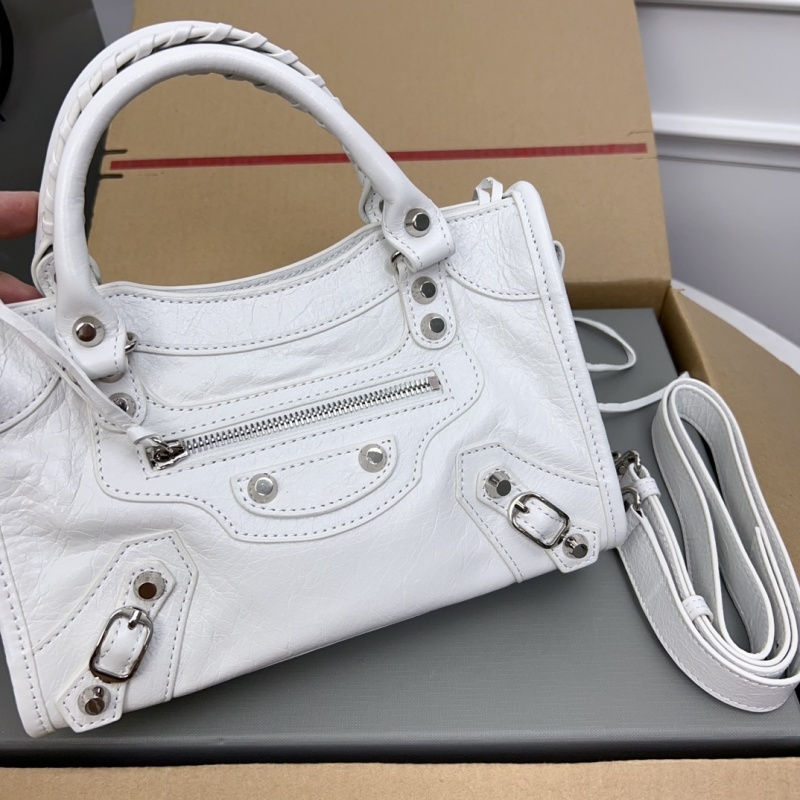 Balenciaga 0225