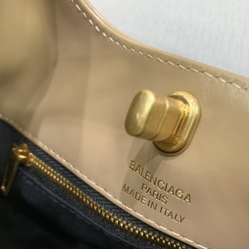 Balenciaga 0042