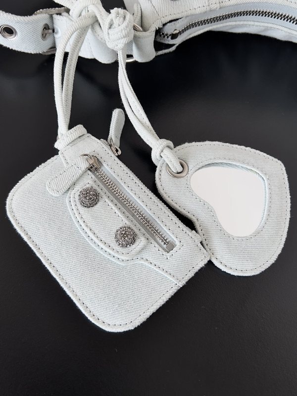 Balenciaga 0128