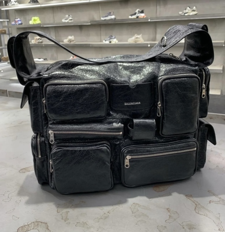 Balenciaga 0040