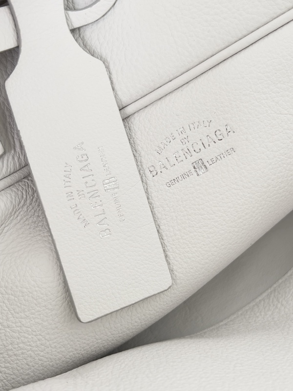Balenciaga 0032