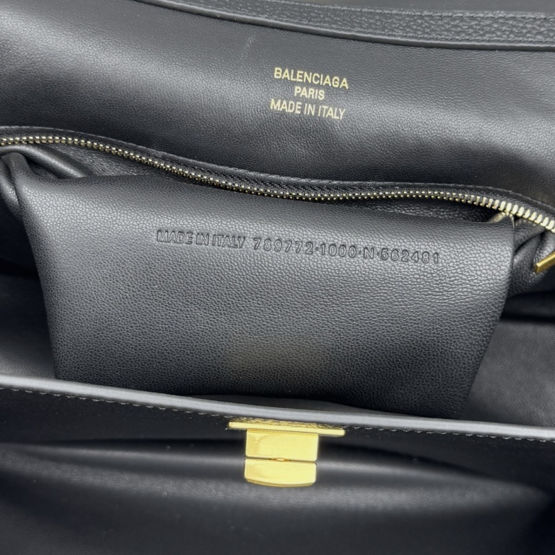 Balenciaga 0000