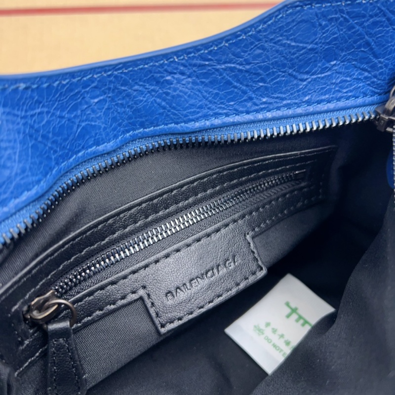 Balenciaga 0229