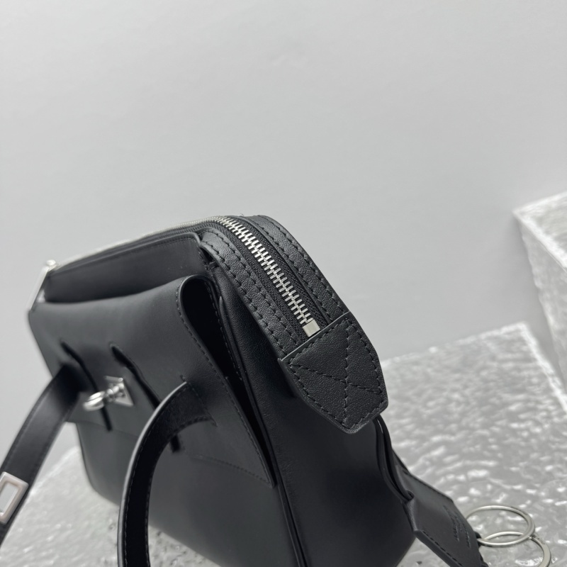 Balenciaga 0024