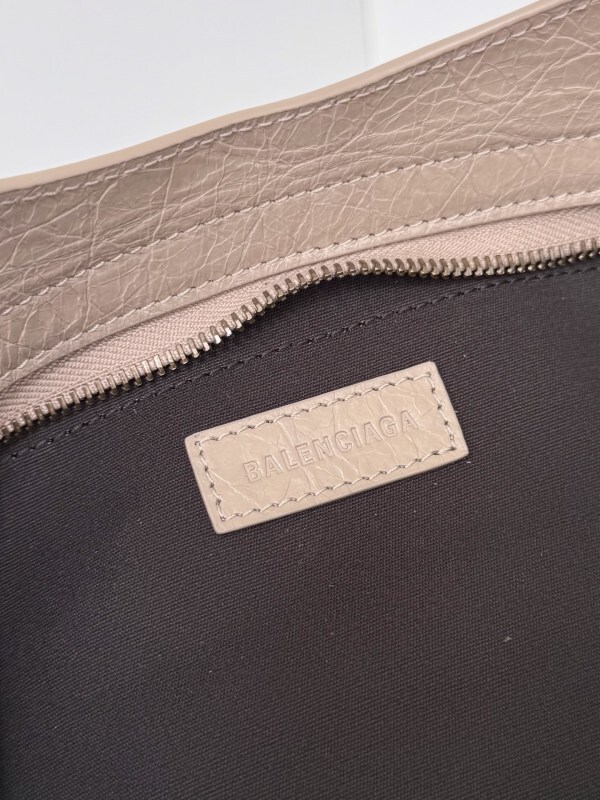 Balenciaga 0057