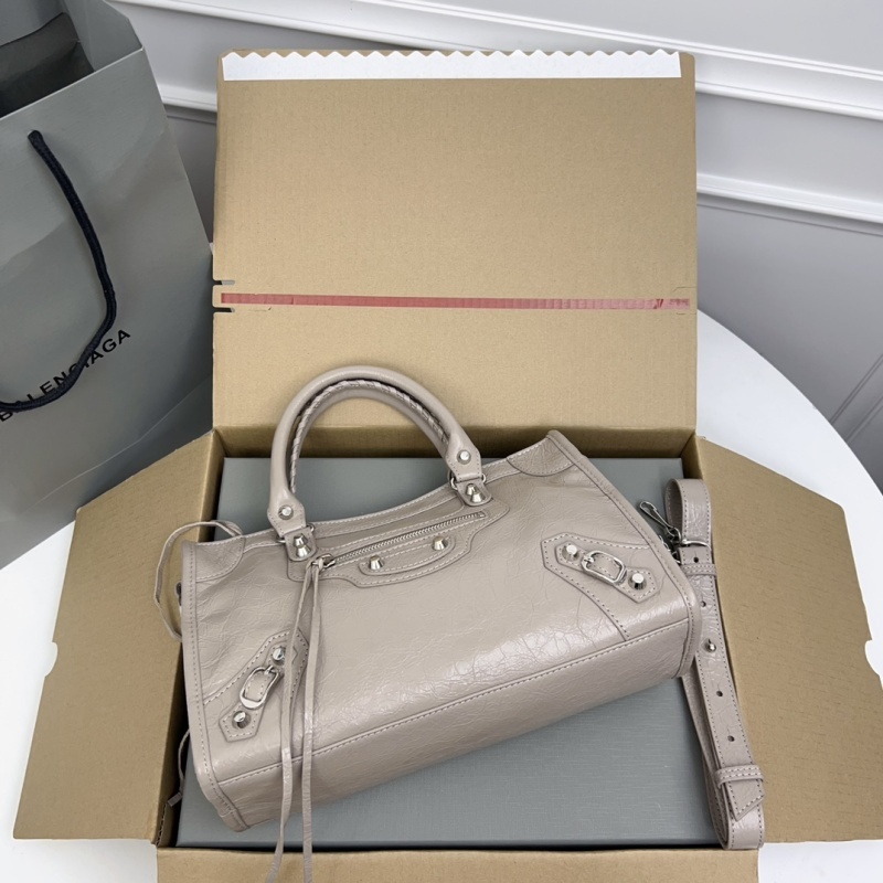 Balenciaga 0242