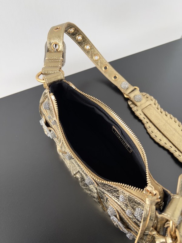 Balenciaga 0105