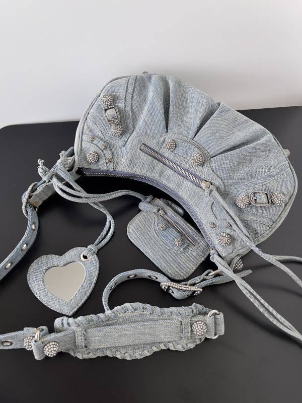 Balenciaga 0132