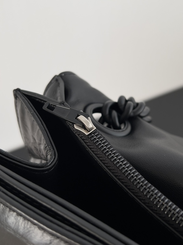Balenciaga 0021