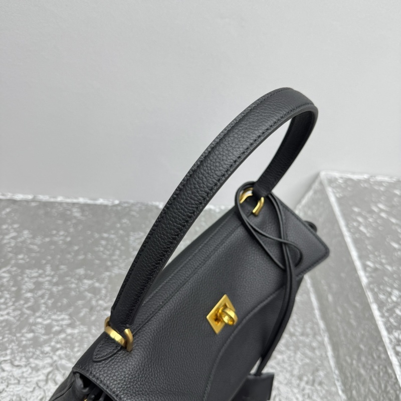 Balenciaga 0000
